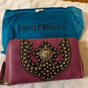 Clutch wallet
